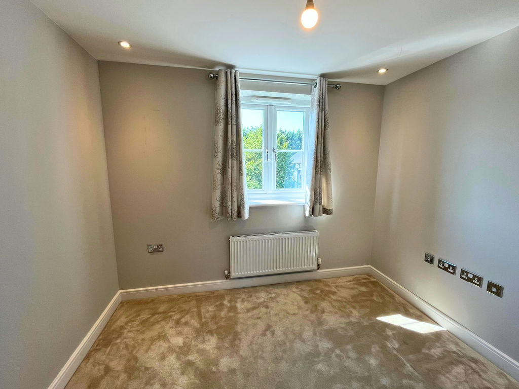 Harrow Drive Headley